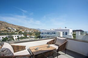 Lambis Studios & Apartments