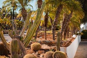 Lambis Studios & Apartments