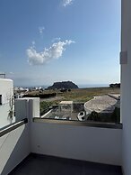 Lambis Studios & Apartments