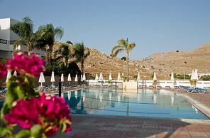 Lambis Studios & Apartments