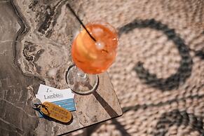 Lambis Studios & Apartments