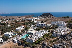 Lambis Studios & Apartments