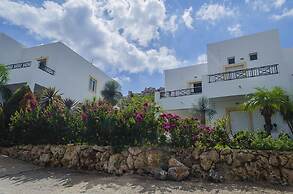 Lambis Studios & Apartments