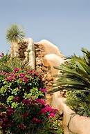 Lambis Studios & Apartments