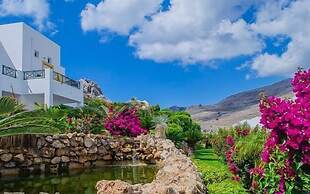 Lambis Studios & Apartments