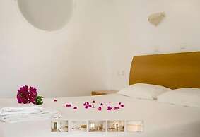 Lambis Studios & Apartments