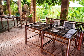 Calm House Hotel Hoi An