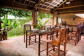 Calm House Hotel Hoi An