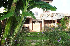 Calm House Hotel Hoi An