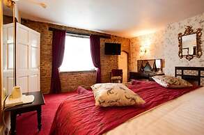 The Rose and Crown Hotel