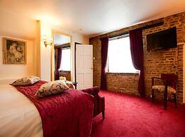 The Rose and Crown Hotel