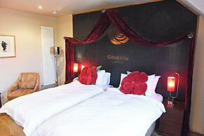 Glenskirlie House & Castle