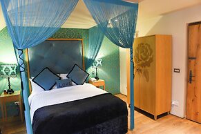 Glenskirlie House & Castle