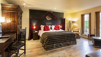 Glenskirlie House & Castle