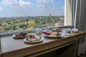 Dazzler by Wyndham Asuncion