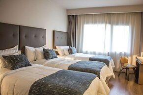 Dazzler by Wyndham Asuncion