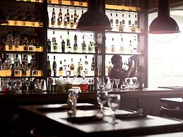 Dazzler by Wyndham Asuncion