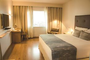 Dazzler by Wyndham Asuncion