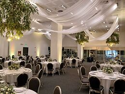 Dazzler by Wyndham Asuncion