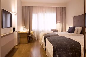 Dazzler by Wyndham Asuncion