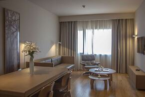 Dazzler by Wyndham Asuncion