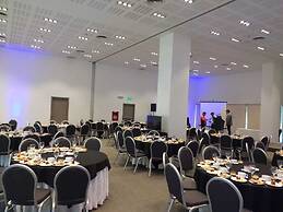 Dazzler by Wyndham Asuncion