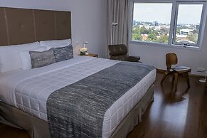 Dazzler by Wyndham Asuncion