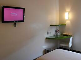 Amaris Hotel Panglima Polim 2