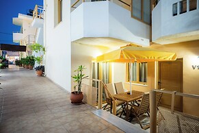 Esperides Beach Hotel Apartments