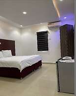 Charlie's Place And Suite