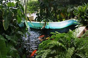 Hersher Studios & Apartments