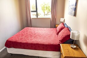 Dusky Lodge - Hostel