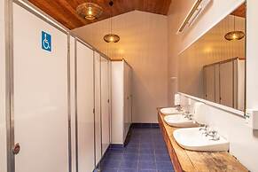 Dusky Lodge - Hostel