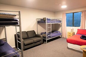 Dusky Lodge - Hostel