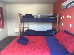 Dusky Lodge - Hostel