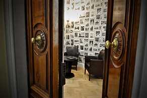 Place 24 Suites & Wellness