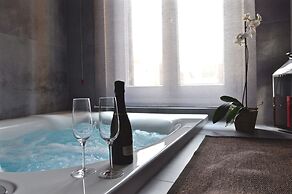 Place 24 Suites & Wellness