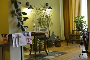 Hotel 27