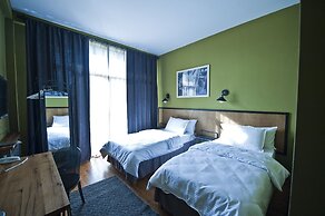 Hotel 27