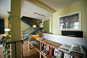 Hotel 27