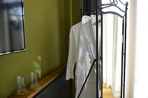 Hotel 27