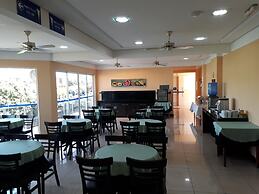 Cristal Palace Inn