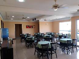 Cristal Palace Inn