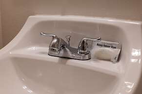 The Junction Hotel and Hostel