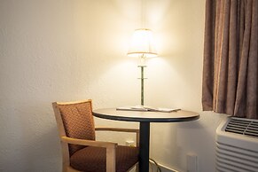 The Junction Hotel and Hostel