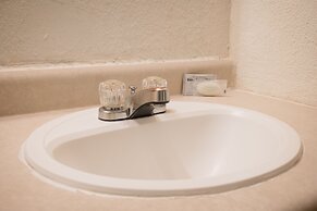 The Junction Hotel and Hostel