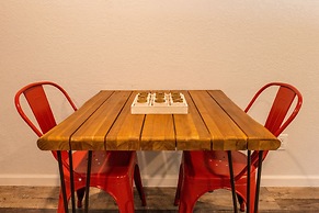 The Junction Hotel and Hostel