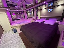 Gallery Holiday Motel
