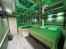 Gallery Holiday Motel