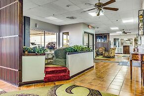 Camelot INN